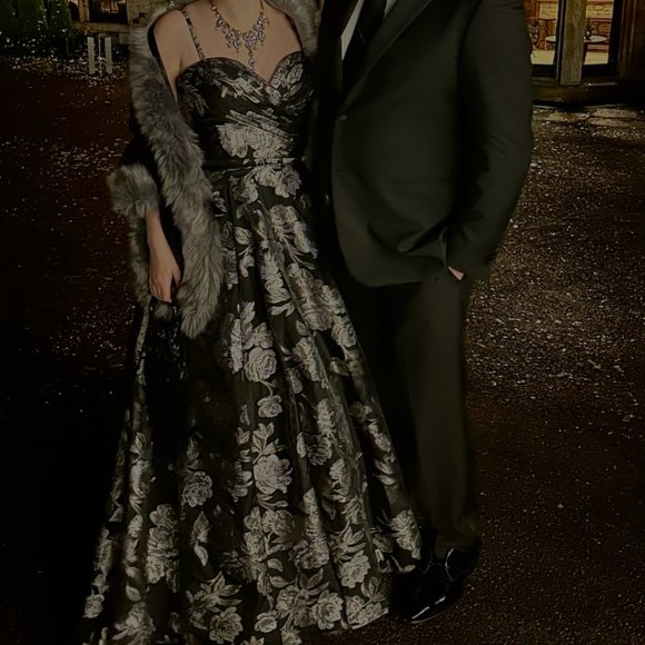 Jovani Black & Silver Floral Print Gown - US 14 - Picture 4 of 14